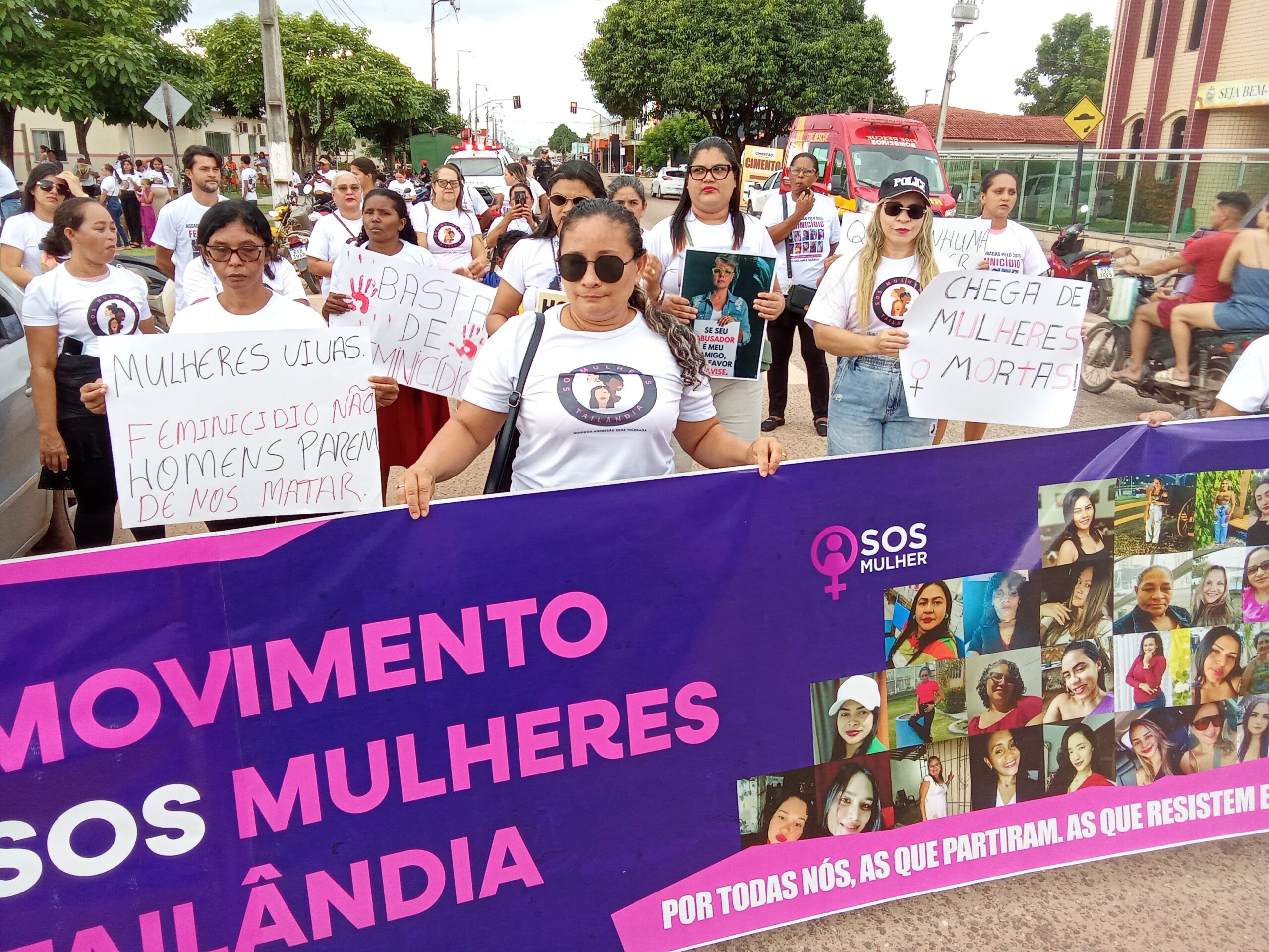 Movimento S.O.S. Mulheres de Tailândia (PA) realiza caminhada contra o feminicídio e a violência e mobiliza centenas