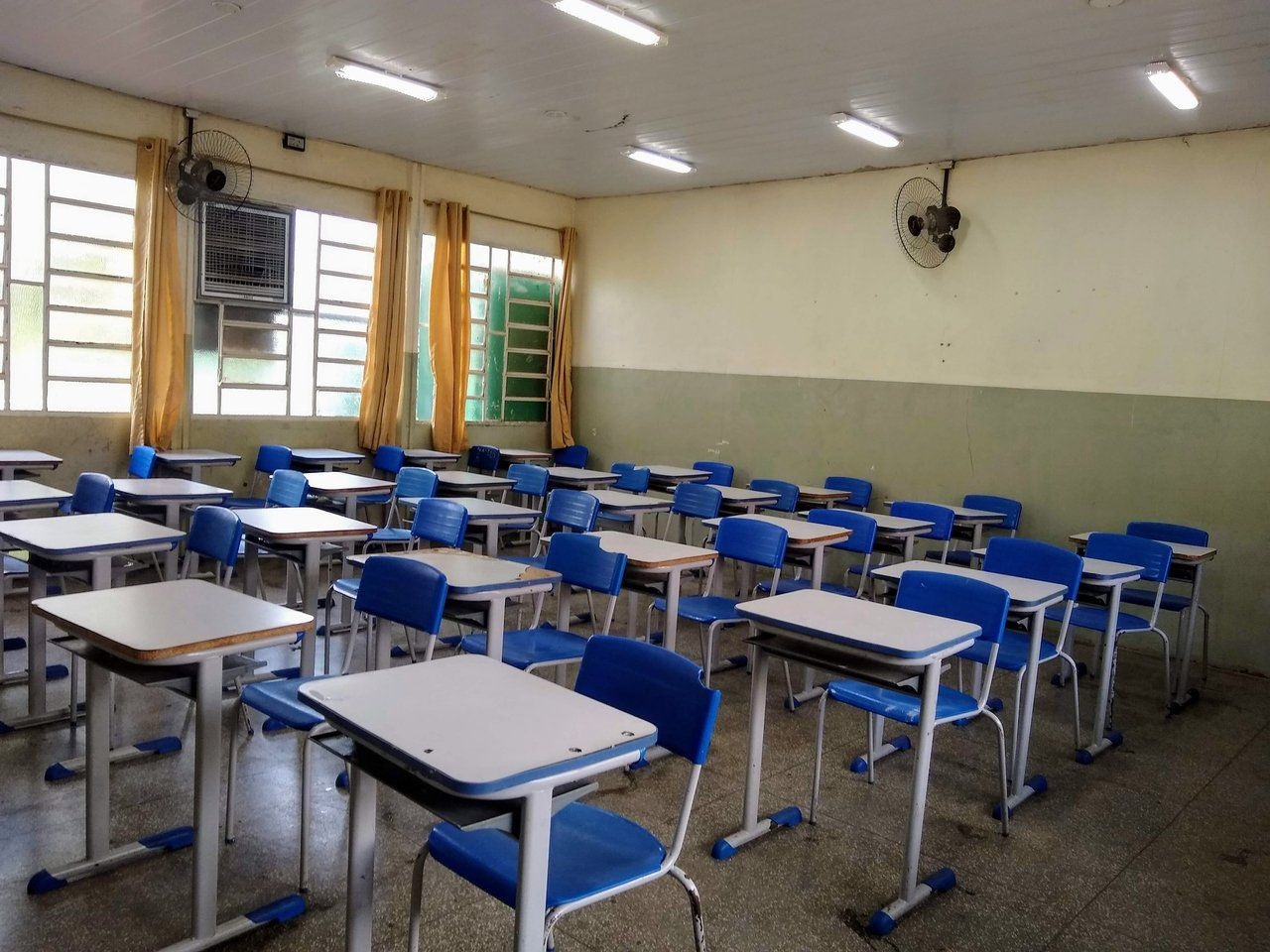 Tailândia abre inscrições a processo seletivo para 100 vagas temporárias de nível de apoio