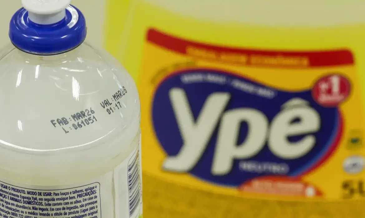 Novo Comunicado da Ypê orienta consumidores a não usarem, nem descartarem produtos de lote 1