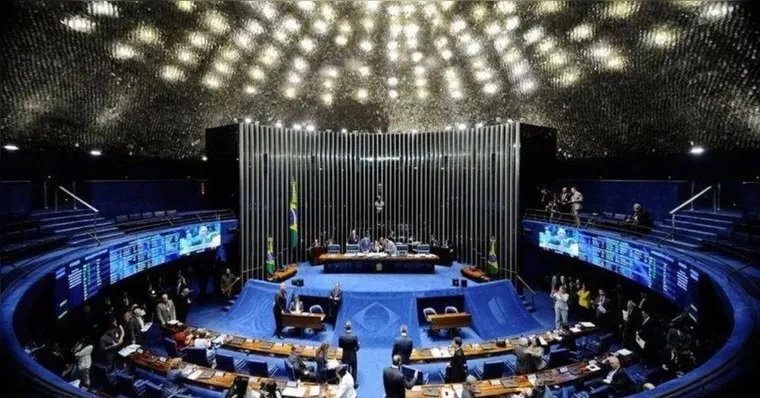 Do médico ao gari: Congresso analisa novos pisos salariais para algumas profissões