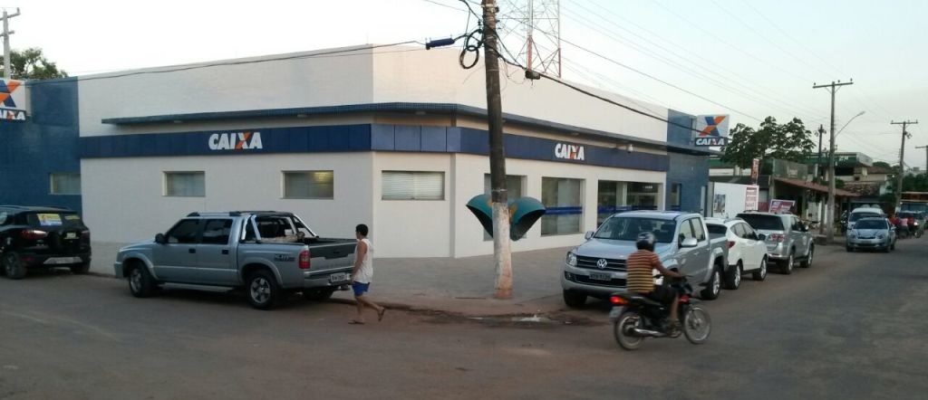 Assaltantes levam cerca de 1 milhão de agência da Caixa Econômica de Tailândia (PA) na madrugada desta segunda-feira (8/6)