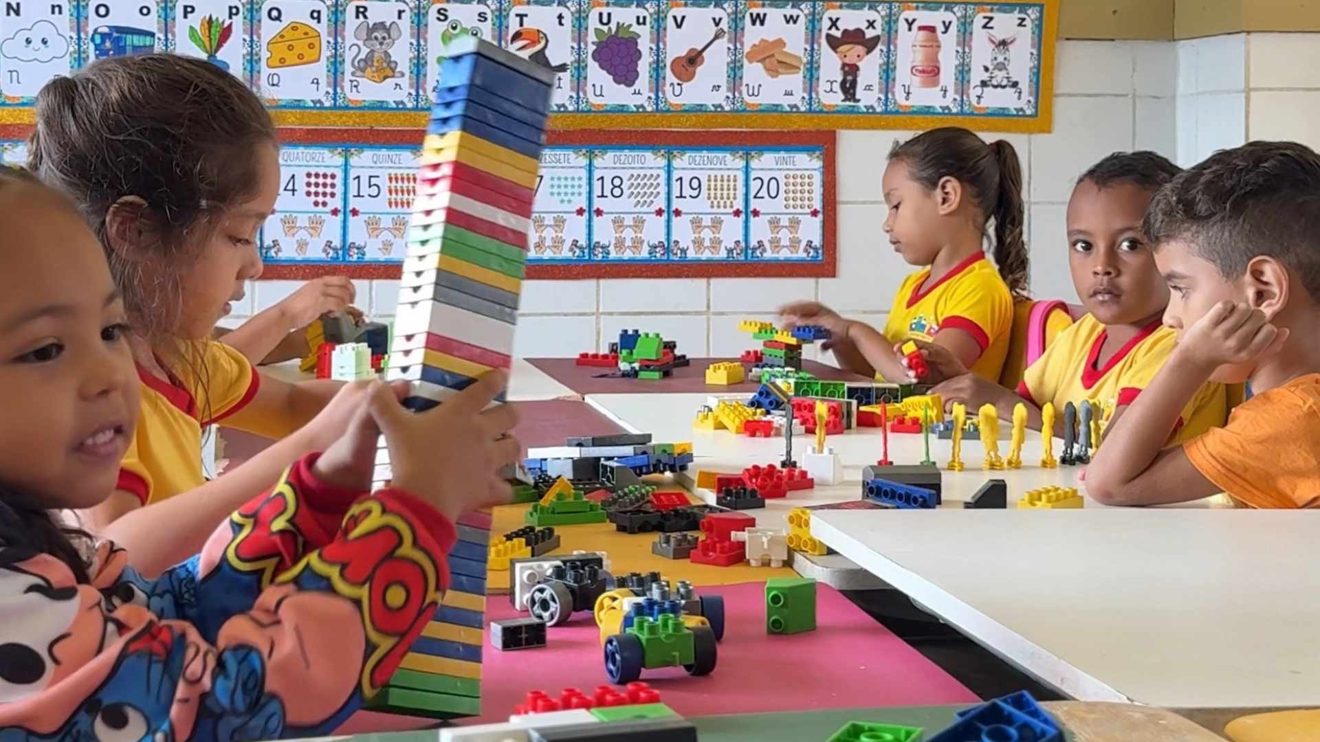 Trabalhadores em Educação de Tailândia: mês de férias chegando, saiba seus direitos