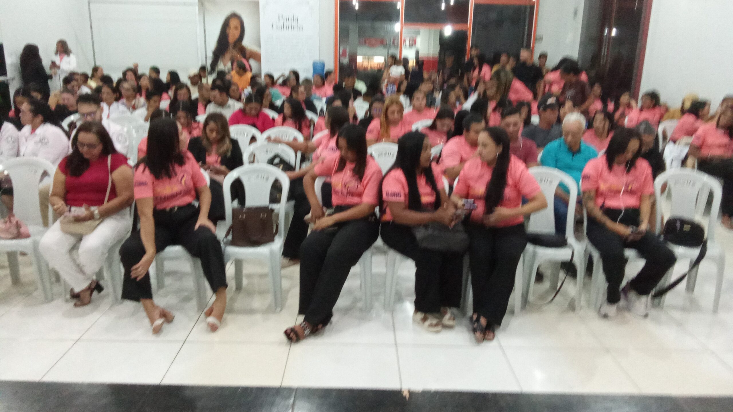 Instituto Acreditar Maria de Lurdes e o Instituto Elo Vivo Certificam cursos de beleza e estética feminina